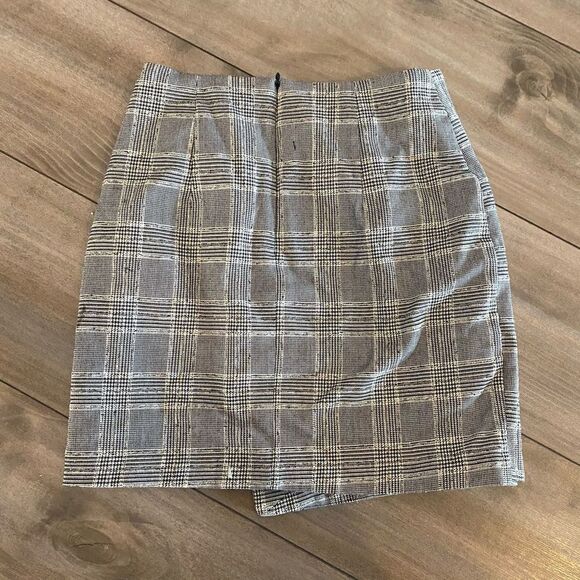 H&M Black Plaid Cross Skirt Women 4‎ - Picture 3 of 4